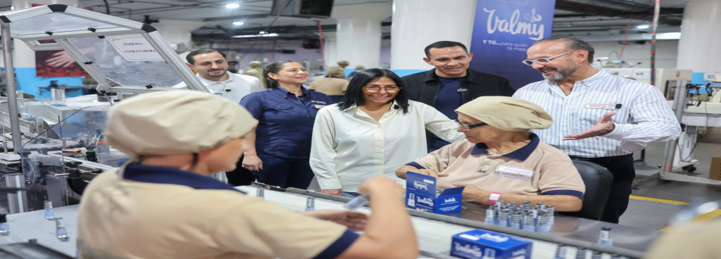 Mandataria Nacional visitó planta de producción de la empresa Drocosca en Caracas