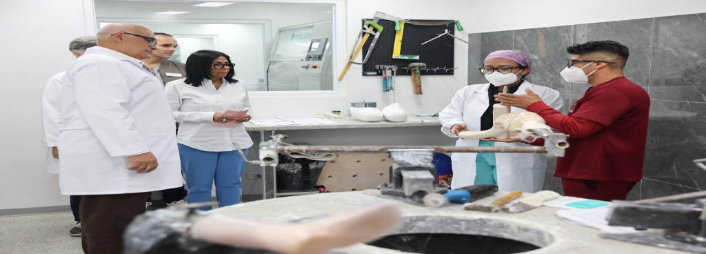 Jefa de Estado entregó rehabilitado el laboratorio de Órtesis y Prótesis 